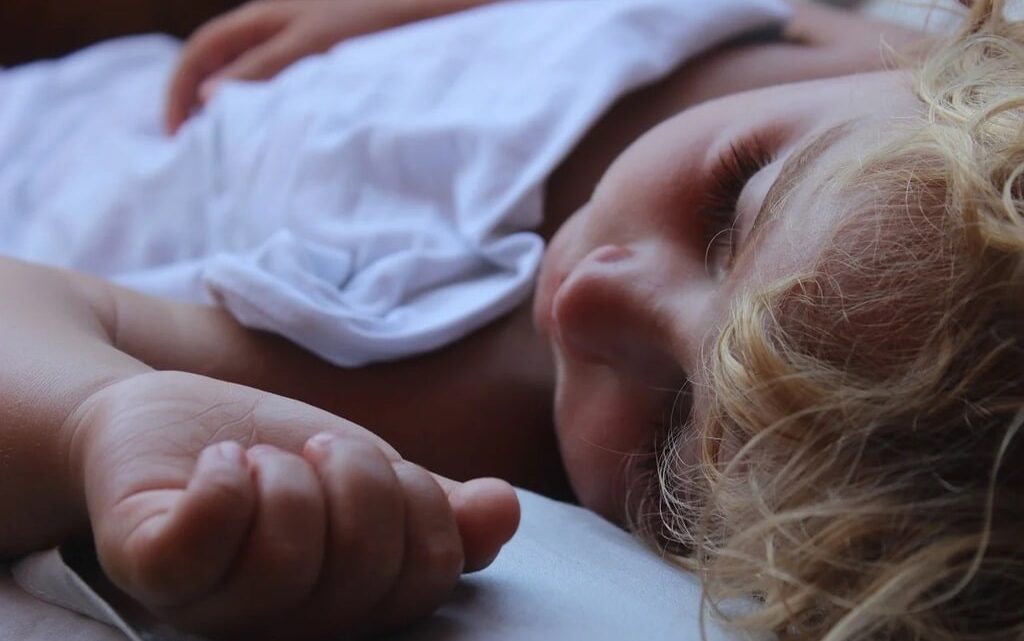 Adopter une routine sommeil adaptée aux enfants